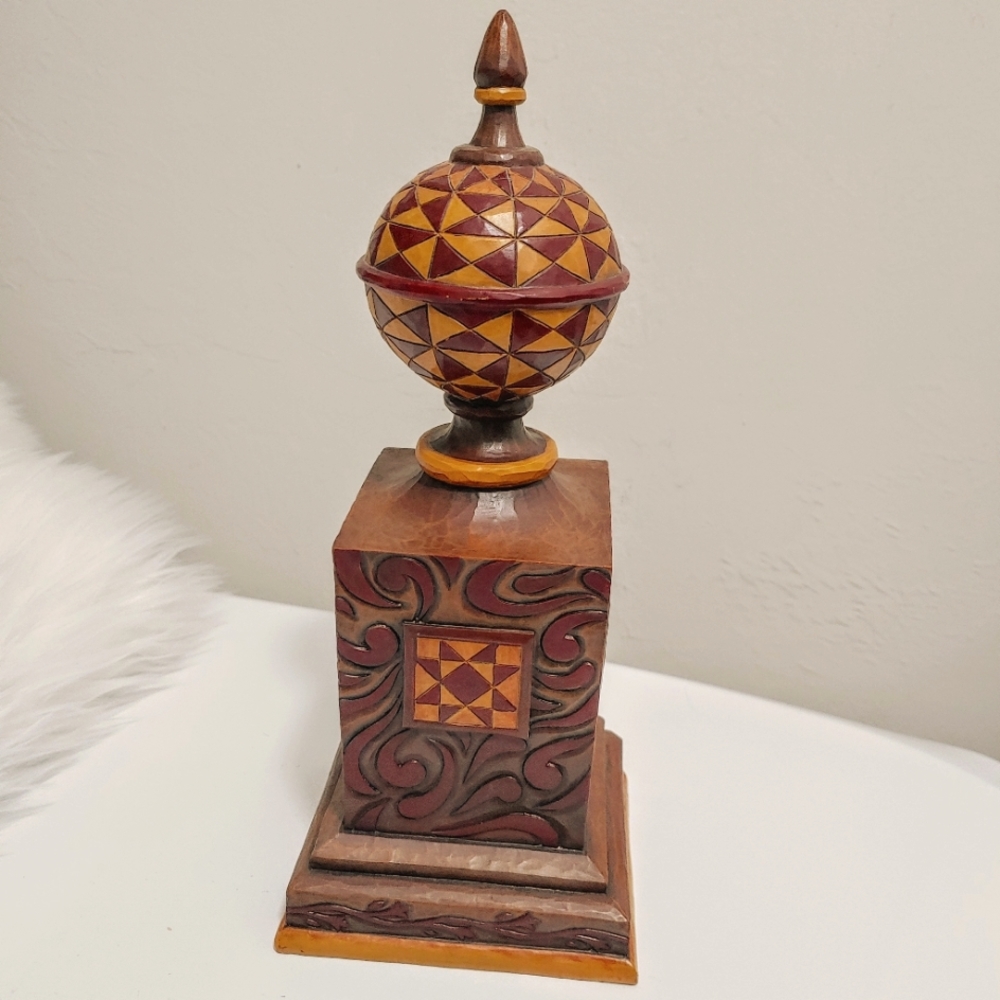 Heartwood Style final spire bookend folk art Decor piece